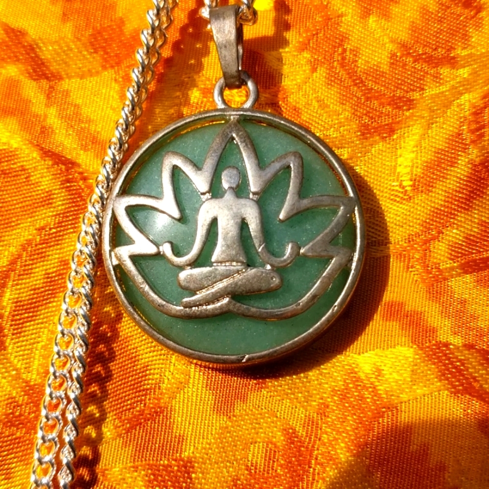 Natural green stone necklace
